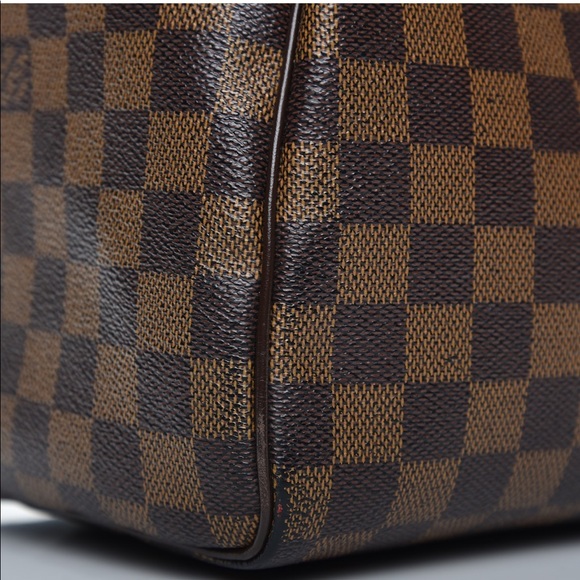 Authentic Pre-Loved Louis Vuitton Speedy 30 - Picture 11 of 15